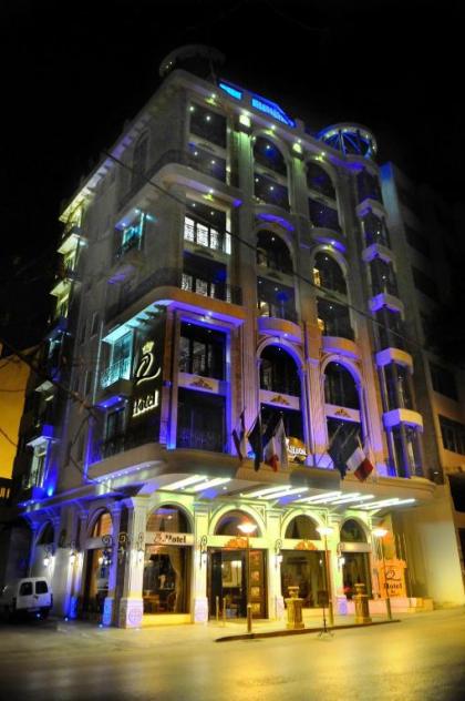 Q Hotel - image 6