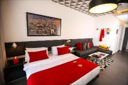 The Smallville Hotel - image 2