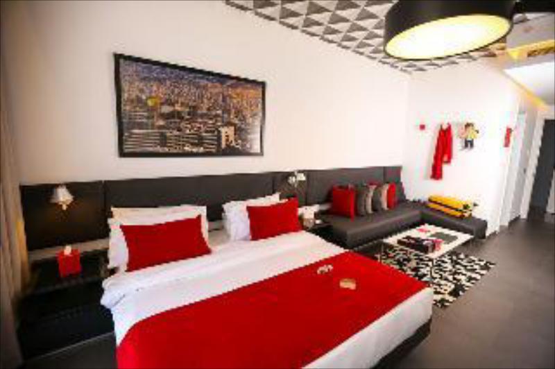 The Smallville Hotel - image 2