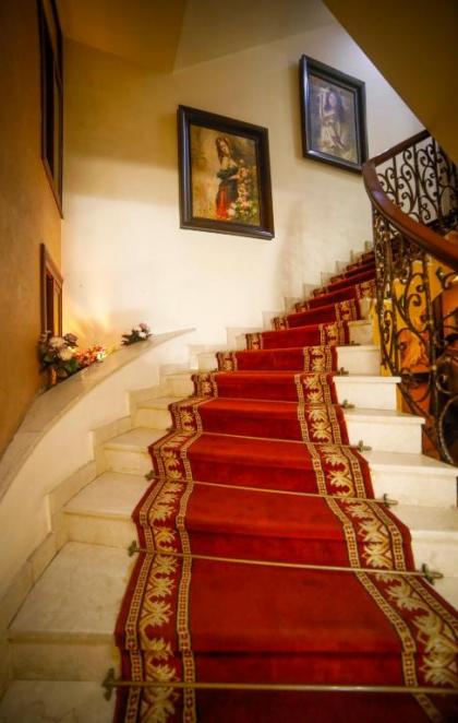 Villa Queens - image 13