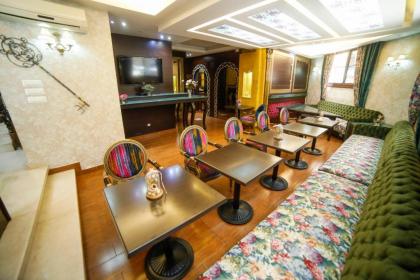 Villa Queens - image 16