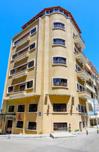 Villa Queens - image 17