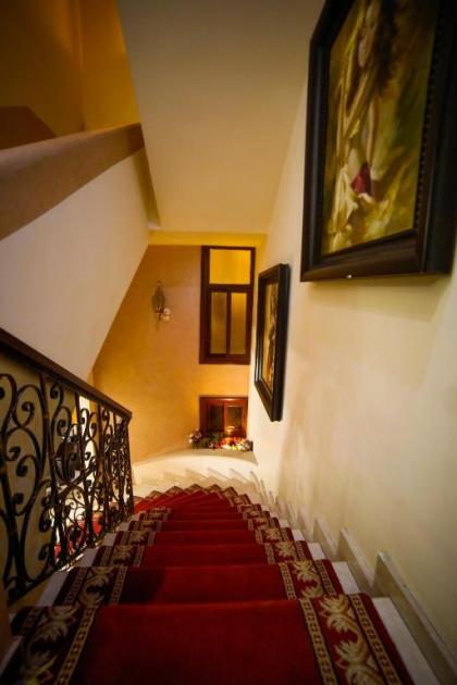 Villa Queens - image 20