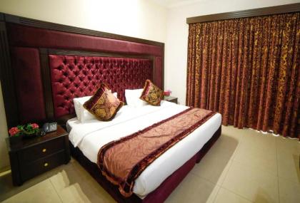 Villa Queens - image 5