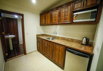 Villa Queens - image 7