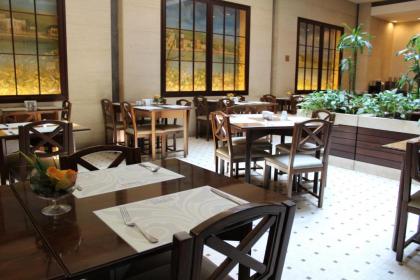 Casa D'or Hotel - image 2