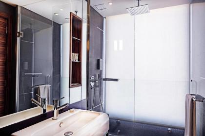 Warwick Stone 55 Hotel Beirut - image 14
