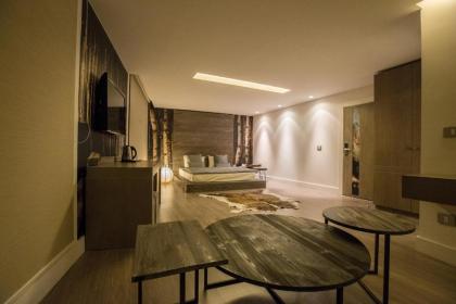 Four Seasons Halat - image 16