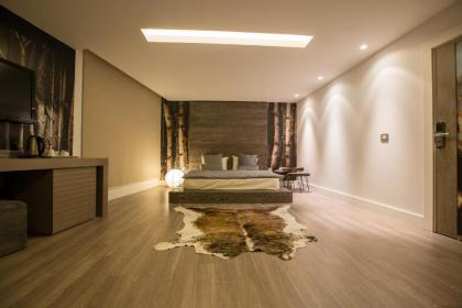 Four Seasons Halat - image 17