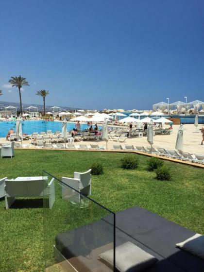 Four Seasons Halat - image 2