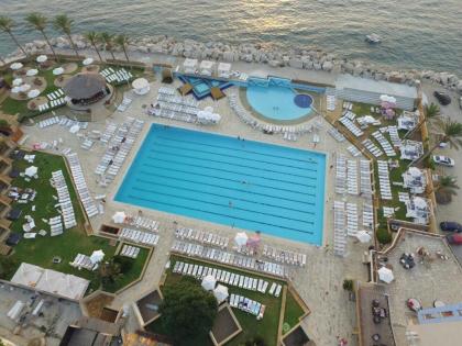Four Seasons Halat - image 4