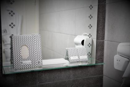 Beverly Hotel Beirut - image 4