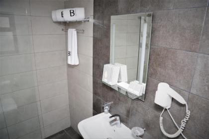 Beverly Hotel Beirut - image 8