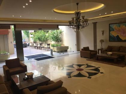 Bella Rosa Hotel - image 7