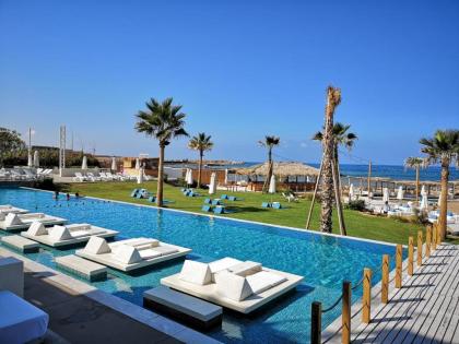 La Siesta Hotel & Beach Resort - image 12