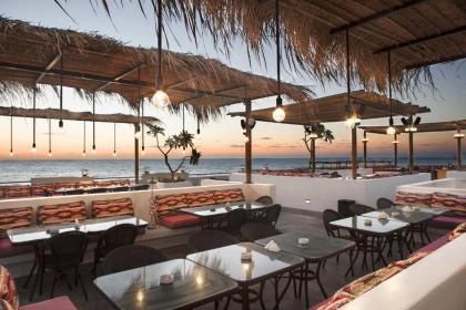 La Siesta Hotel & Beach Resort - image 8