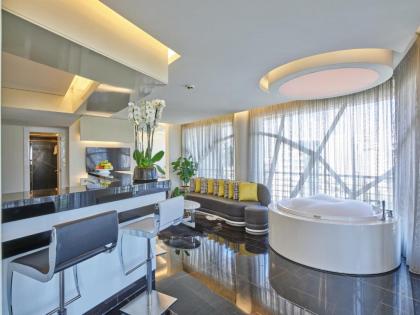 Sodeco Suites - image 5