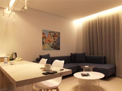 Monot Suites - image 5