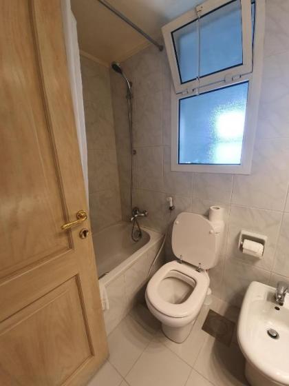 Holiday Home Suites - image 8