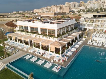 La Siesta Hotel & Beach Resort - image 16