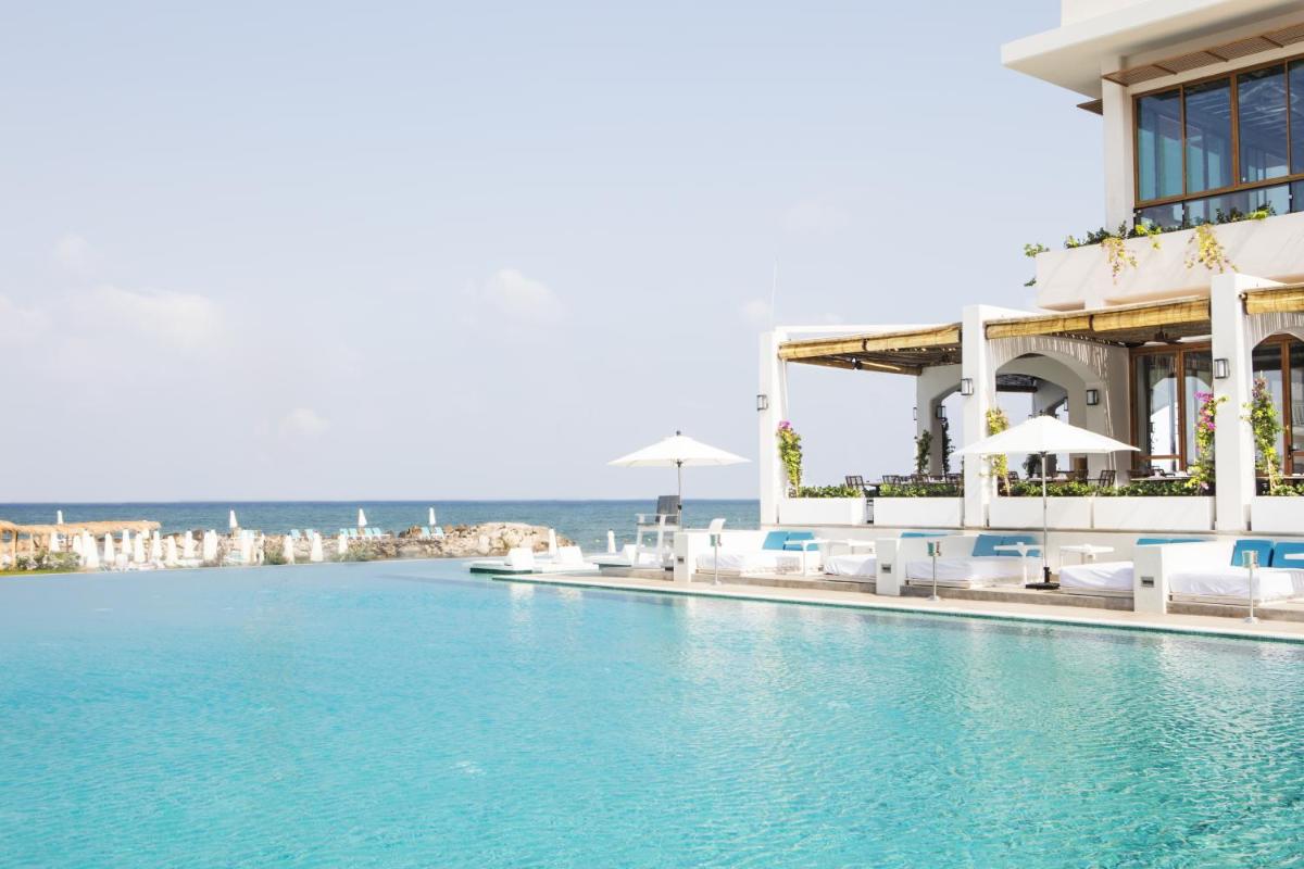 La Siesta Hotel & Beach Resort - image 4