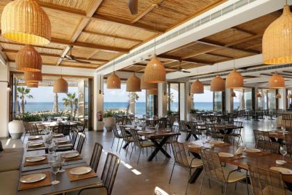 La Siesta Hotel & Beach Resort - image 5