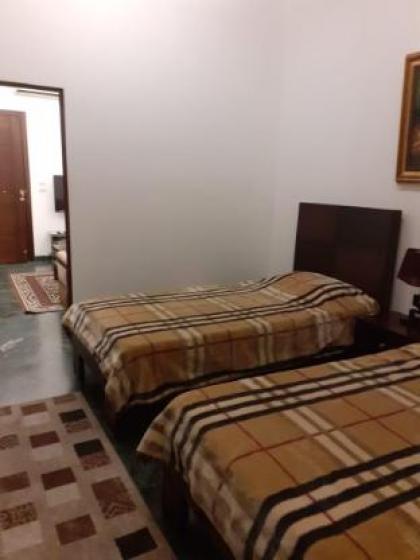 Fully furnished  1- Bedroom Apartment with Balcony - image 3