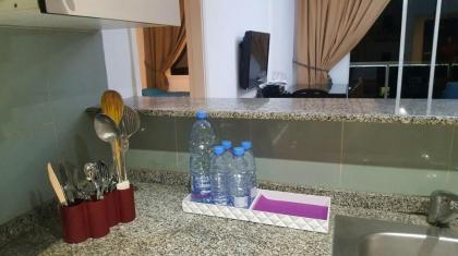 Spacious 1BR Suite in the Heart of Hamra - image 4