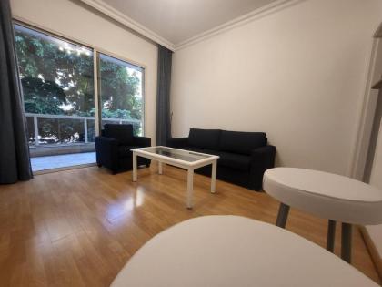Newly Renovated Spacious 1BR Suite in Hamra - image 4