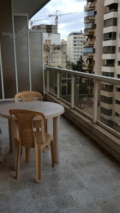 Perfect 1BR with Kitchen in Heart of Hamra - image 2