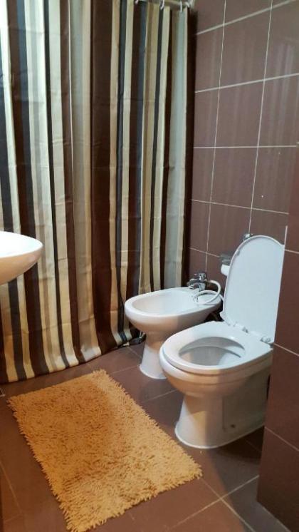 Perfect 1BR with Kitchen in Heart of Hamra - image 4