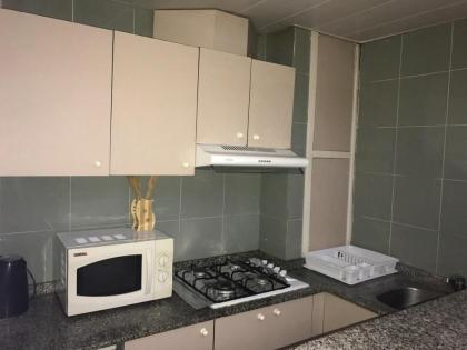 Spacious 1 Bedroom Suite & Large Balcony - image 11