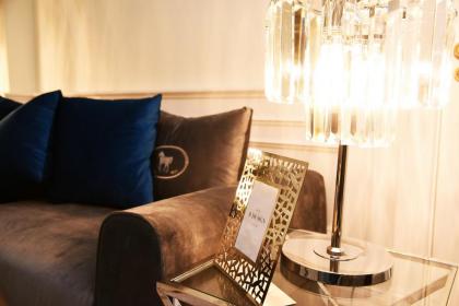 Versace Tower Luxury Suites - Downtown - image 16