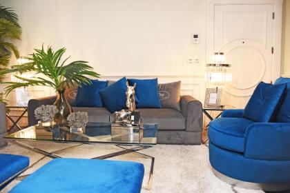 Versace Tower Luxury Suites - Downtown - image 2