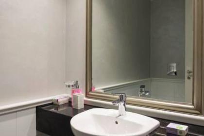 Versace Tower Luxury Suites - Downtown - image 29