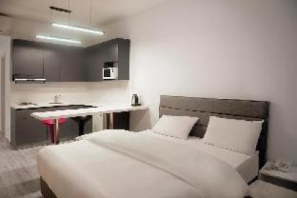 41 Twelve - image 4