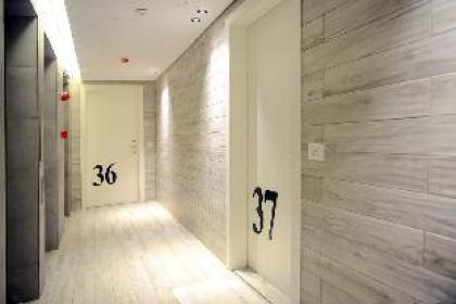 41 Twelve - image 8