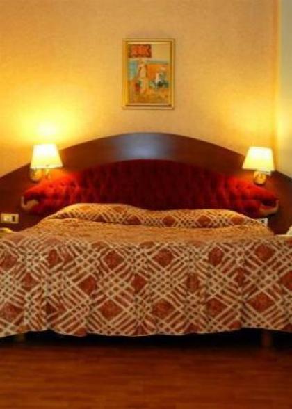 Legend Hotel - image 13