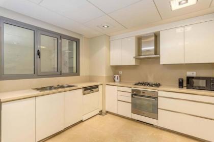Symphony 1 Bedroom Apartment in Solidere - image 4
