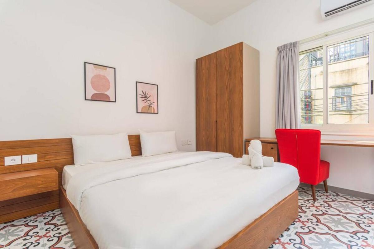 Stairway 2 Room in Mar Mikhael - main image