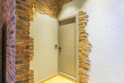 Stairway 2 Room in Mar Mikhael - image 13