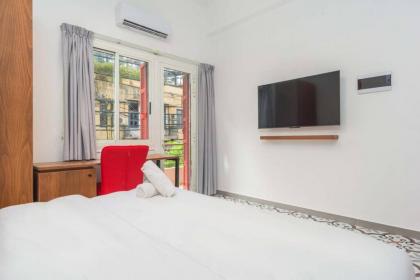 Stairway 2 Room in Mar Mikhael - image 8