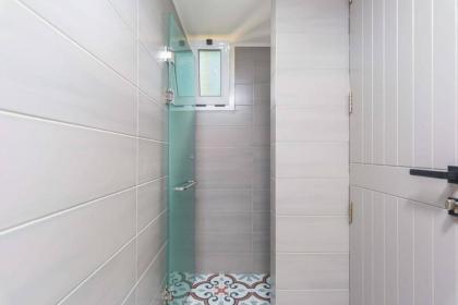 Stairway 2 Room in Mar Mikhael - image 9