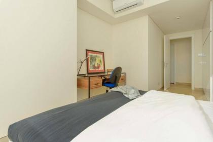 Gitta 2 Bedroom Apt In Tower Forty Four - image 23