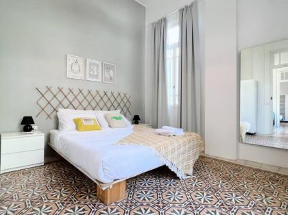 Vintage Apt 4BR Mar Mikhael - image 11