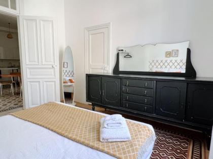Vintage Apt 4BR Mar Mikhael - image 19