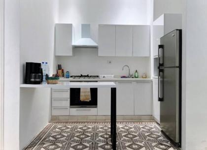 Vintage Apt 4BR Mar Mikhael - image 7