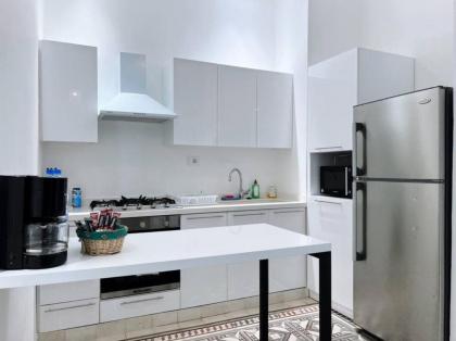 Vintage Apt 4BR Mar Mikhael - image 8