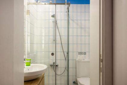 Hidden Gem 1BR Apartment - image 17