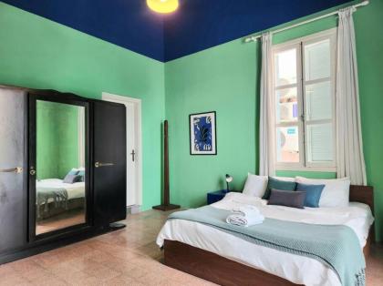 Dream Location Apartment - image 18
